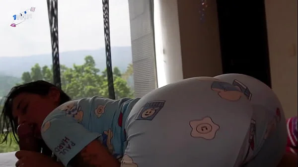 comparto cama con la novia de mi padrastro